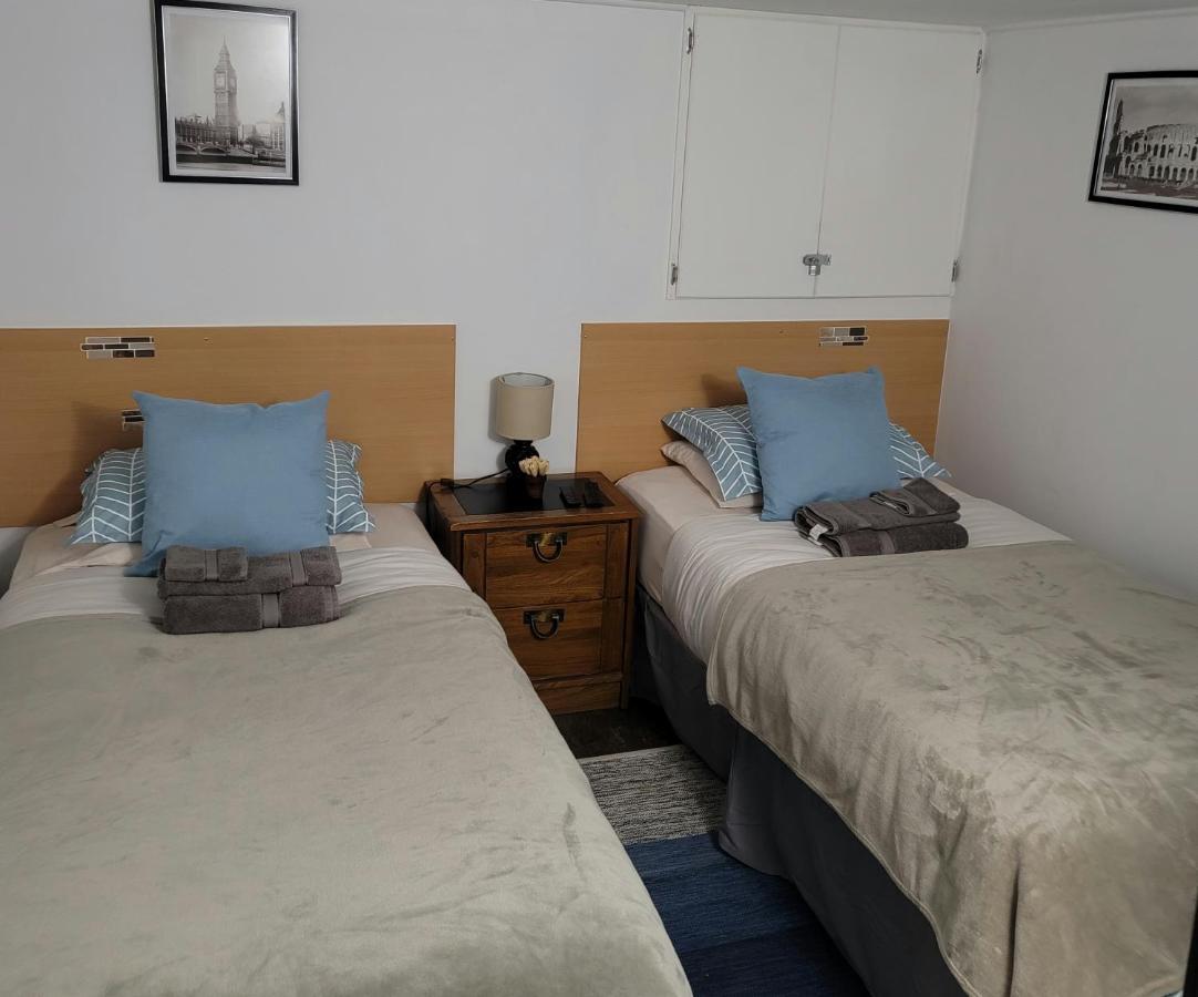 Apartament Lower Level Apt 6Ft High Close To Hwy Netflix Wifi Edmundston Zewnętrze zdjęcie